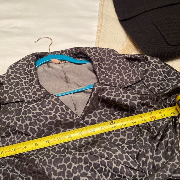 Alex Marie Dressy Grey Wrap Blouse! - Picture 4 of 5